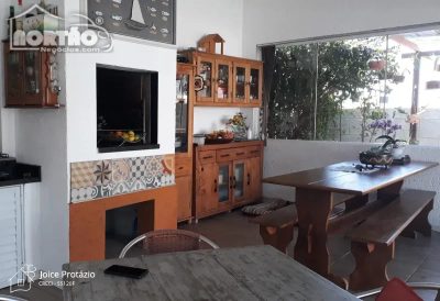 Casa, 5 quartos, 245 m² - Foto 2