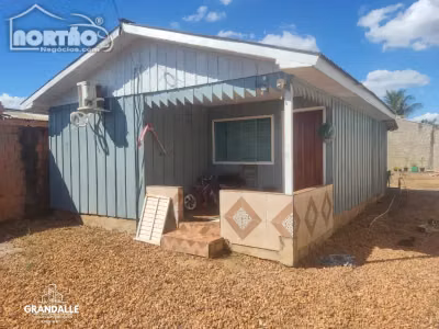 Casa, 3 quartos, 60 m² - Foto 1