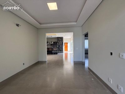 Casa, 3 quartos, 380 m² - Foto 3
