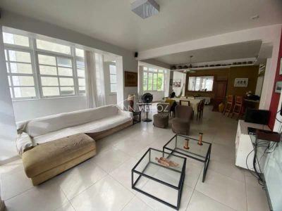 Apartamento, 3 quartos, 140 m² - Foto 1