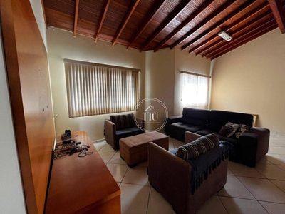 Casa, 3 quartos, 194 m² - Foto 1