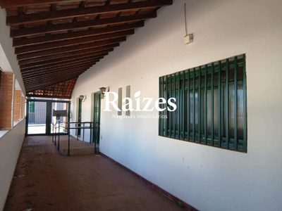 Casa, 4 quartos, 226 m² - Foto 1
