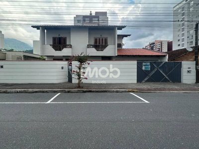 Casa, 5 quartos, 277 m² - Foto 1