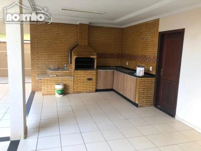 Casa, 2 quartos, 354 m² - Foto 1