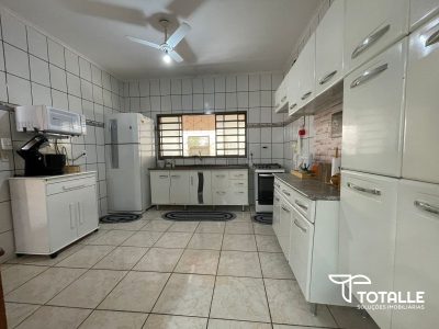 Casa, 4 quartos, 258 m² - Foto 2