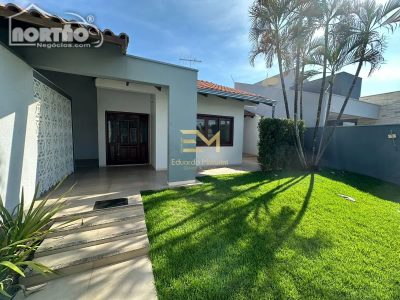 Casa, 3 quartos, 235 m² - Foto 3