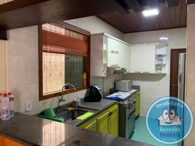 Casa, 2 quartos, 200 m² - Foto 1