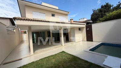 Casa, 3 quartos, 270 m² - Foto 1