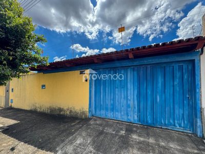 Casa, 3 quartos, 252 m² - Foto 1