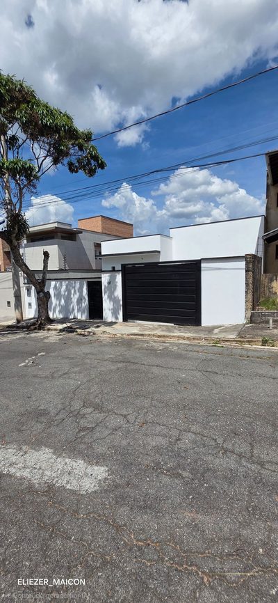 Casa, 3 quartos, 254 m² - Foto 1