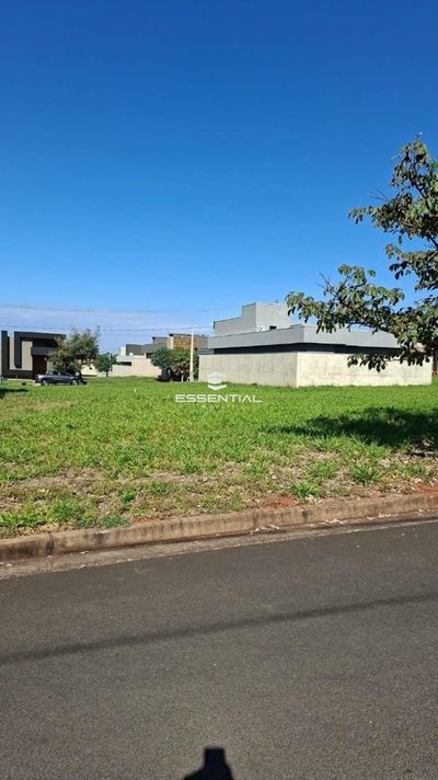 Loteamento e Condomínio, 225 m² - Foto 1