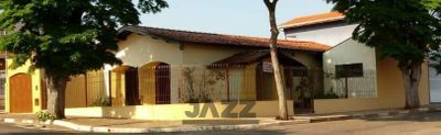 Casa, 4 quartos, 327 m² - Foto 1