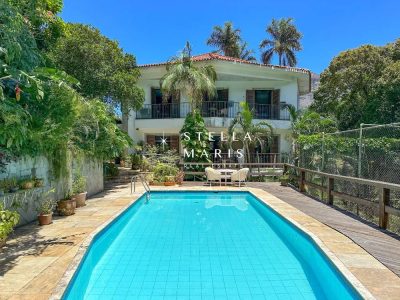 Casa, 6 quartos, 1135 m² - Foto 1