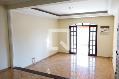 Casa, 3 quartos, 285 m² - Foto 3
