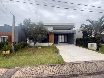 Casa, 3 quartos, 166 m² - Foto 1