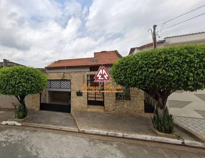 Casa, 3 quartos, 320 m² - Foto 1