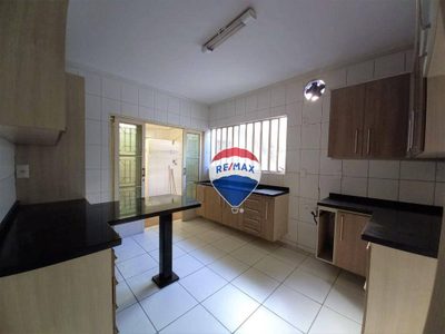 Casa, 3 quartos, 240 m² - Foto 4