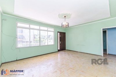 Casa, 3 quartos, 318 m² - Foto 1