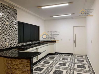 Casa, 3 quartos, 192 m² - Foto 1