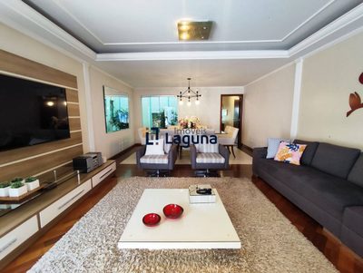 Sobrado, 3 quartos, 273 m² - Foto 1
