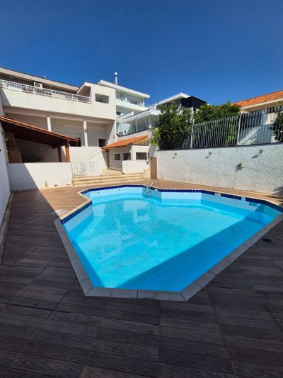 Casa, 4 quartos, 289 m² - Foto 1