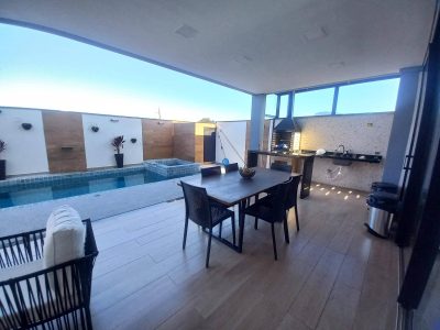 Casa, 5 quartos, 247 m² - Foto 2