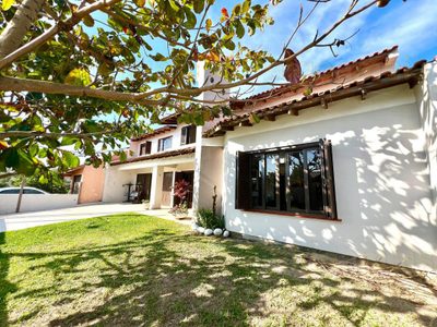 Sobrado, 5 quartos, 257 m² - Foto 1
