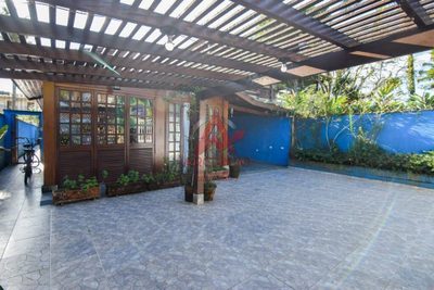 Casa, 7 quartos, 202 m² - Foto 2