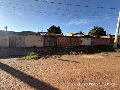 Casa, 2 quartos, 240 m² - Foto 1