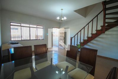 Casa, 3 quartos, 300 m² - Foto 1