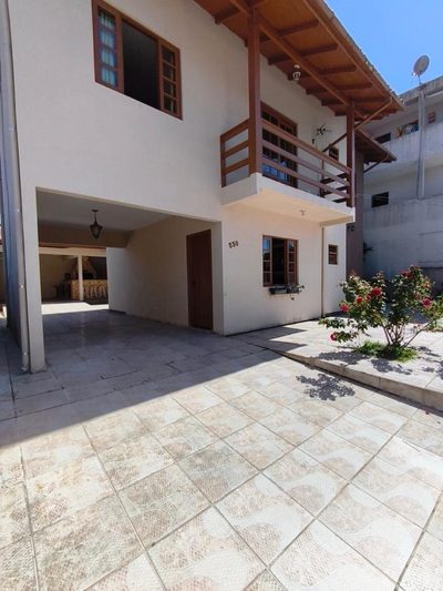 Casa, 5 quartos, 205 m² - Foto 2