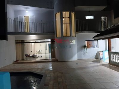 Casa, 4 quartos, 263 m² - Foto 1
