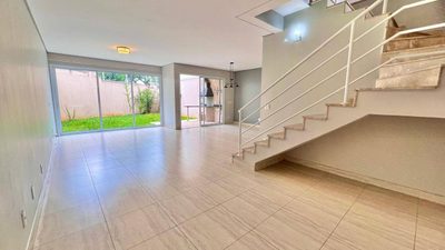 Sobrado, 3 quartos, 196 m² - Foto 1