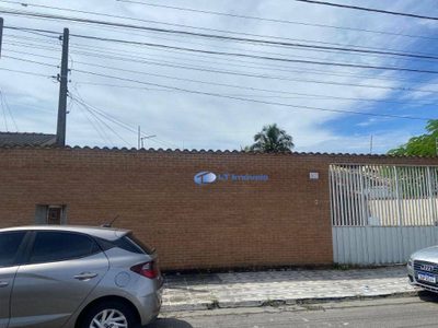 Casa, 2 quartos, 206 m² - Foto 1