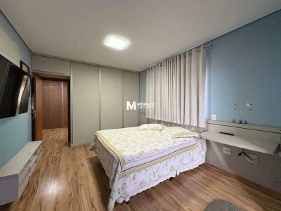 Casa, 5 quartos, 223 m² - Foto 2