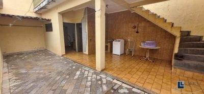 Casa, 3 quartos, 206 m² - Foto 1