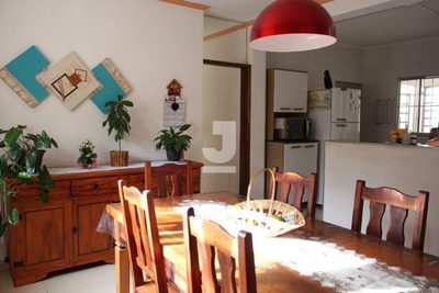 Casa, 5 quartos, 241 m² - Foto 1