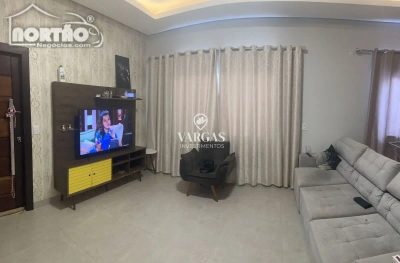 Casa, 3 quartos, 260 m² - Foto 3