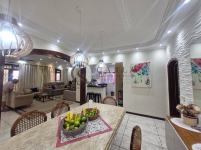 Casa, 4 quartos, 239 m² - Foto 2