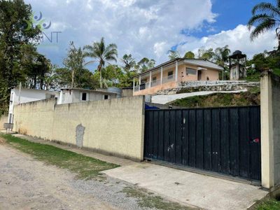 Chácara, 3 quartos, 3076 m² - Foto 1