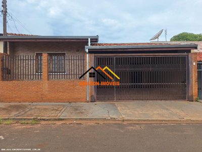 Casa, 2 quartos, 180 m² - Foto 1
