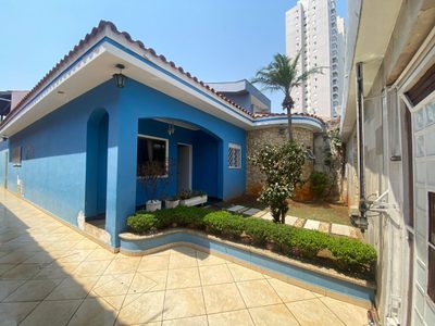 Casa, 3 quartos, 228 m² - Foto 2