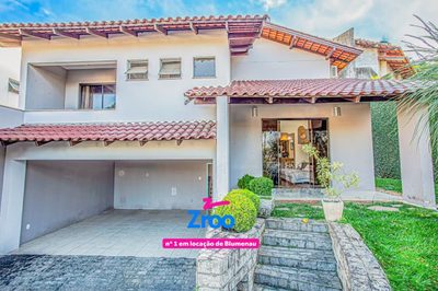 Casa, 3 quartos, 213 m² - Foto 1