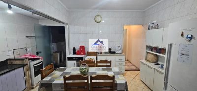 Casa, 3 quartos, 121 m² - Foto 1