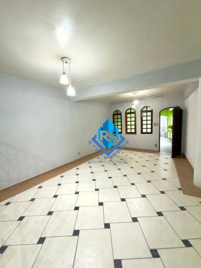 Sobrado, 3 quartos, 315 m² - Foto 2