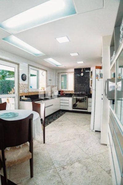 Casa, 3 quartos, 277 m² - Foto 2