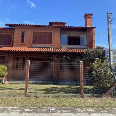 Sobrado, 3 quartos, 217 m² - Foto 1
