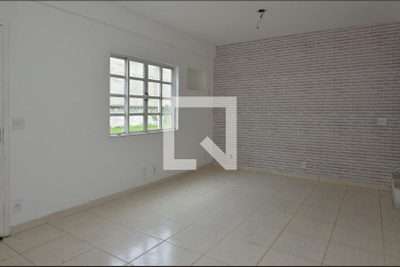 Casa, 5 quartos, 178 m² - Foto 2
