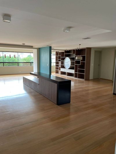 Apartamento, 3 quartos, 200 m² - Foto 1