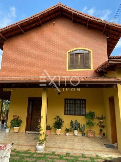 Casa, 4 quartos, 647 m² - Foto 1